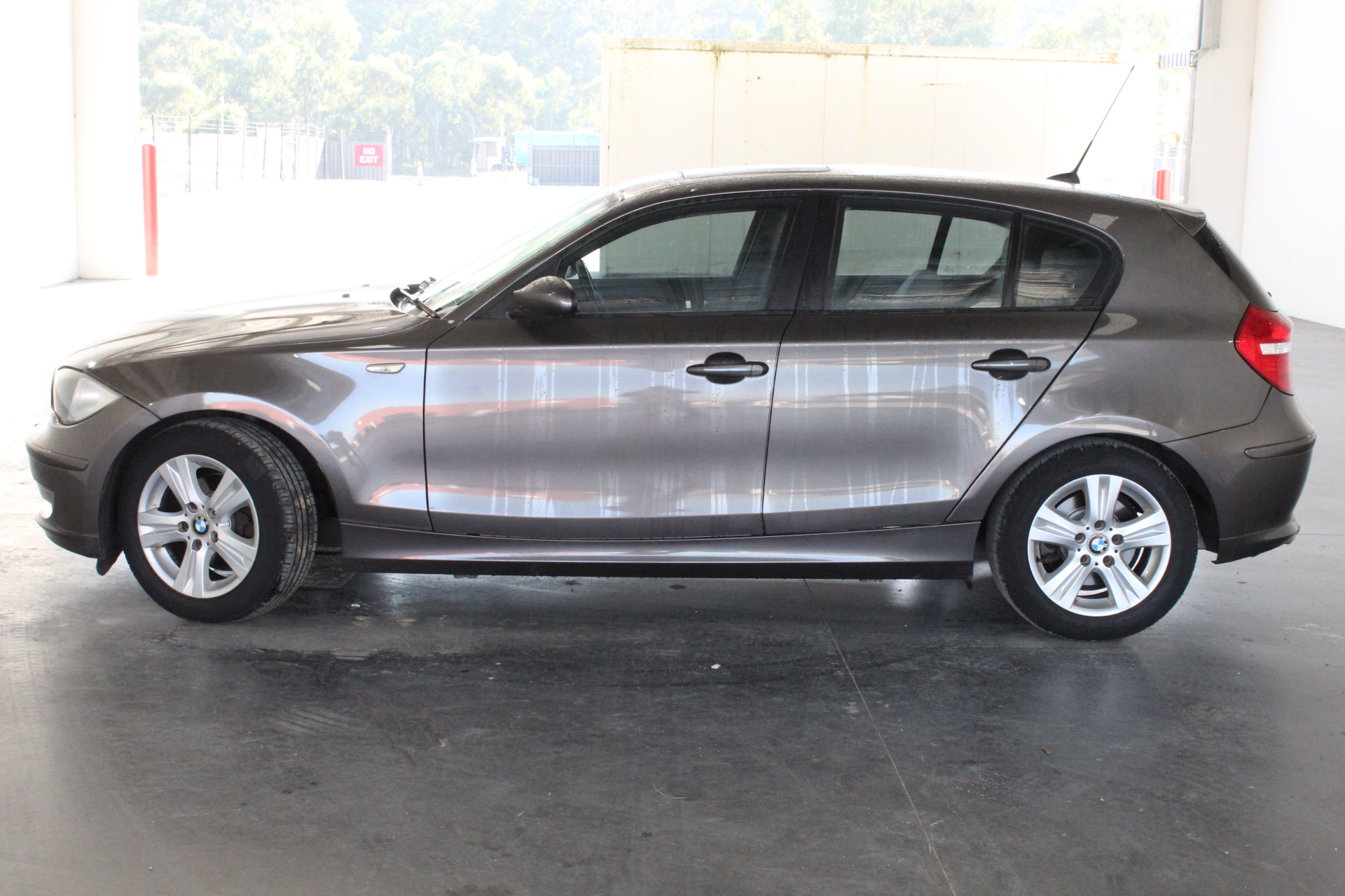 By The Vineyard Mixed Pack Pinot Grigio & Chardonnay (12x 750mL). SEA.