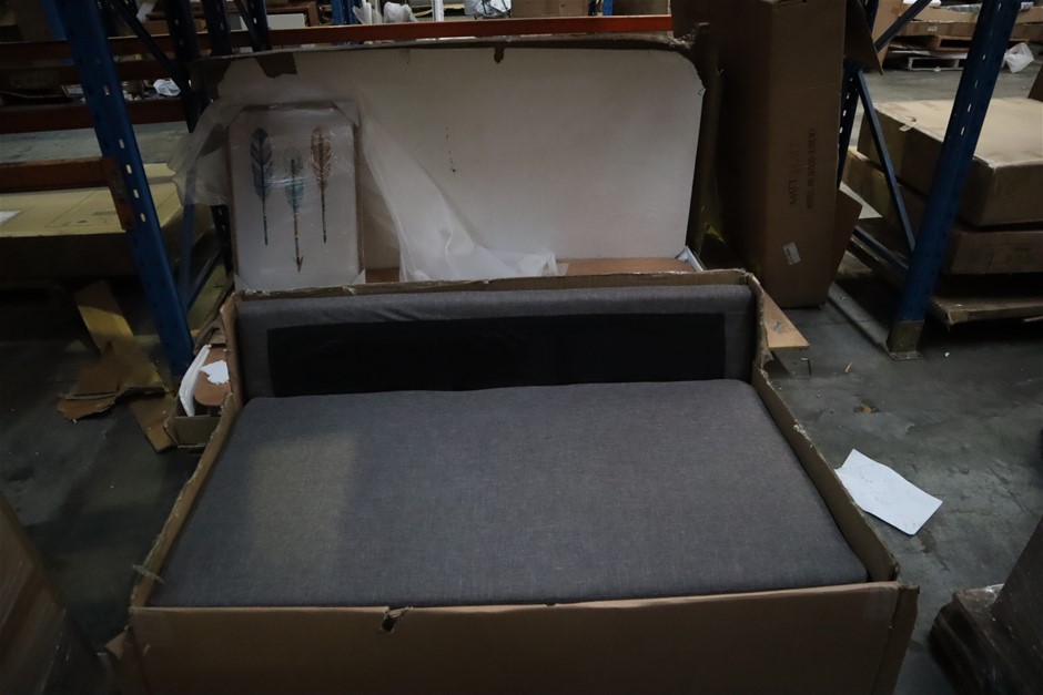 Wolf Blass Yellow Label Pinot Noir (6x 750mL). SA