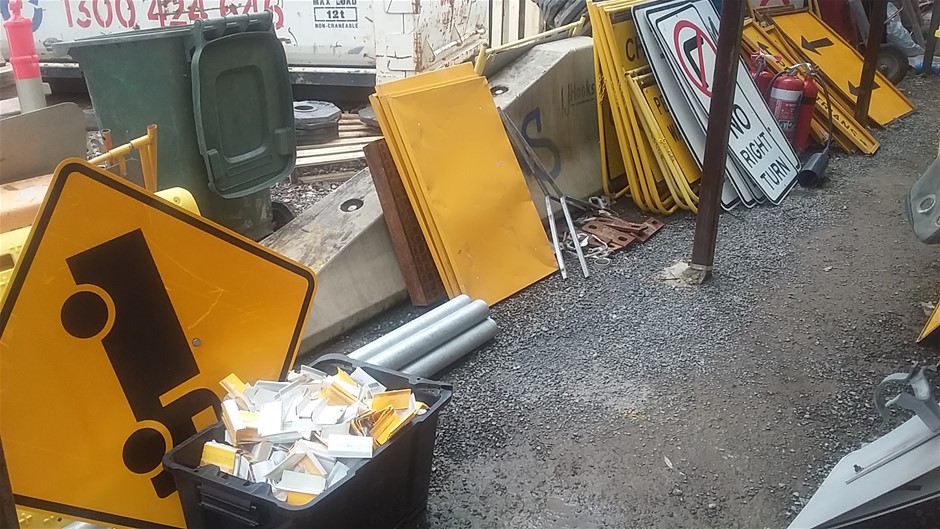 Heavy duty 20ft Container Shelter with End Wall (Unused)