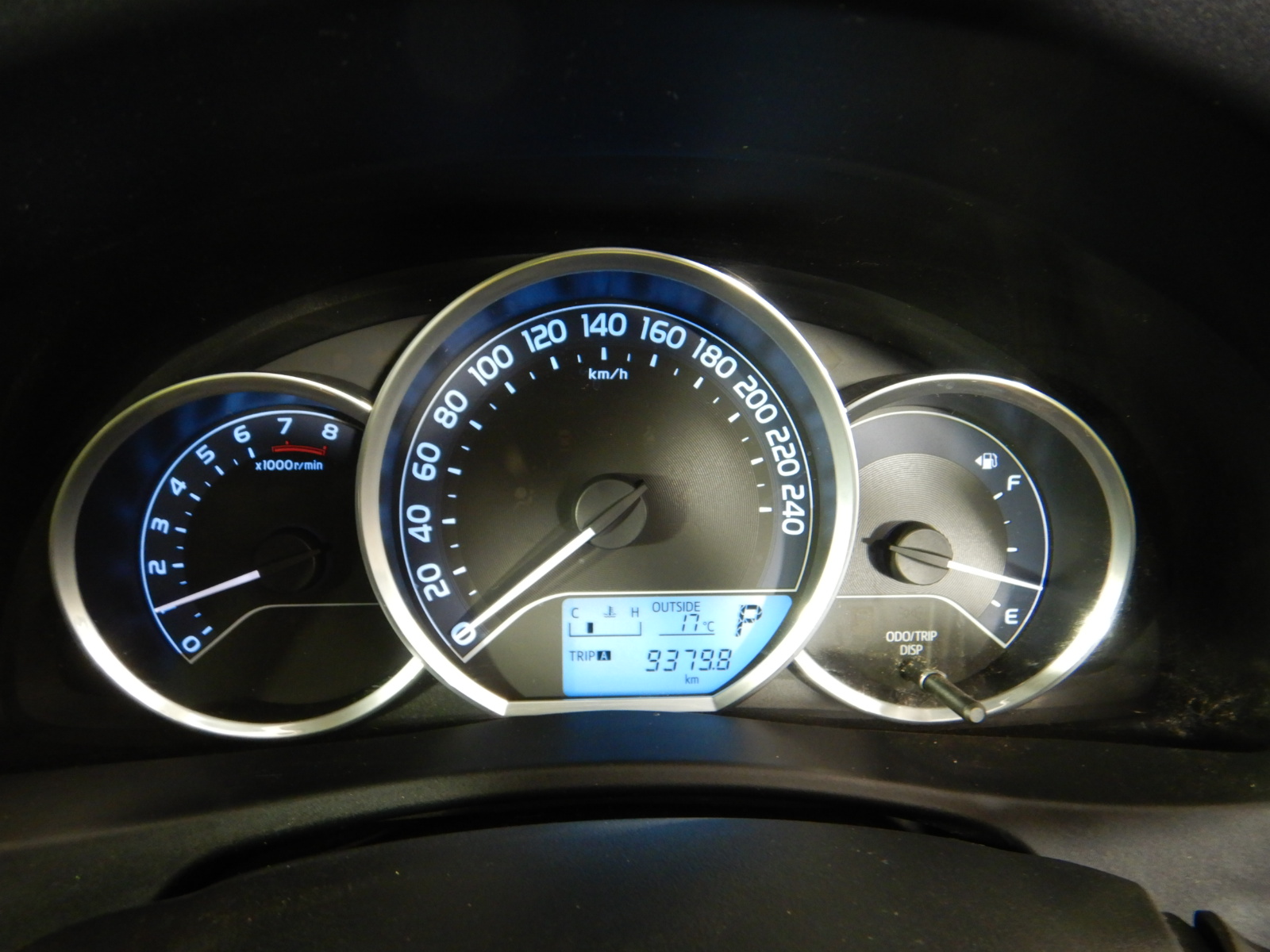 3 x Assorted Bottles Including OWALA Kids FreeSip Insulated Water Bottle wi