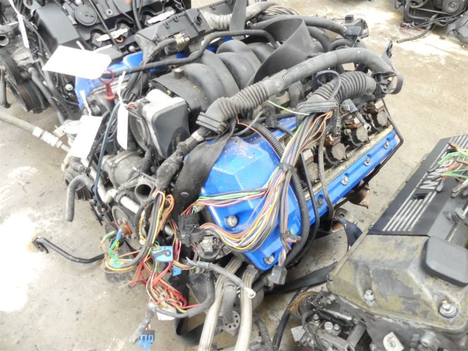 BATTAT Pop – Up Alphabet, 50 Letter & Picture Flaps, Educational & Learning