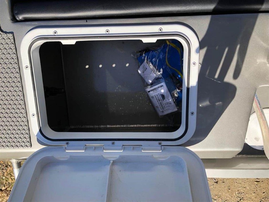 6-7mm White Pearl & Rhinestone Real 18k Gold Plated Bracelet