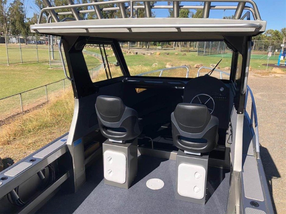 Pearl & Swarovski® Crystal Real Platinum Plated CBracelet