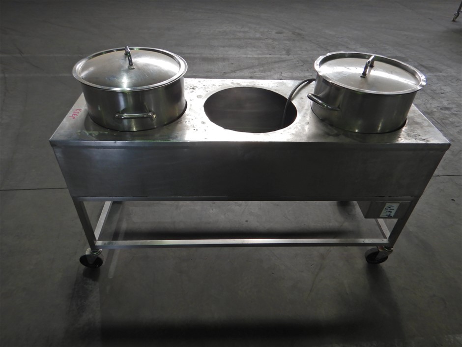 Bradman 5 Dollar Bi Metal Coin on Card of Issue 1996 Issued by RAM