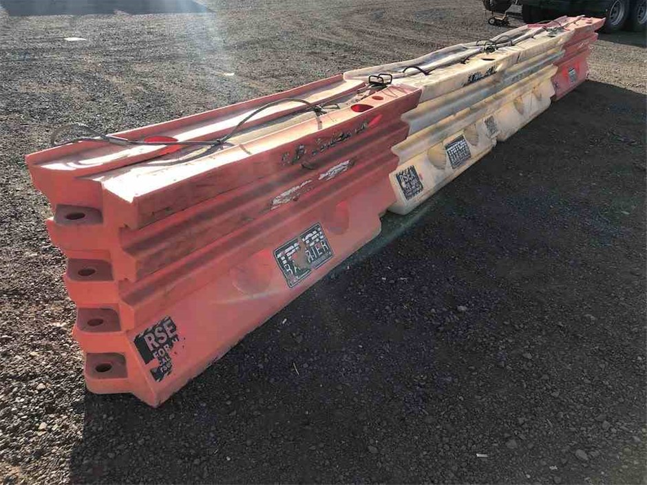 Hero of Zero (PF) Pinot Noir (6x 750mL)