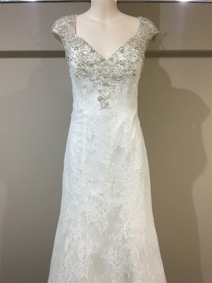 1966 AUSTRALIA FIRST & LAST QUEEN ELIZABETH SILVER ROUND FIFTY CENTS