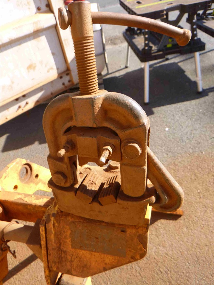 Designer Roman Numeral Round Pendant Necklace - Rose