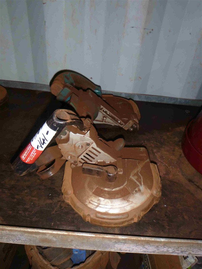 Classic Rhodium Plated Simulated Diamond Filigree Heart Locket