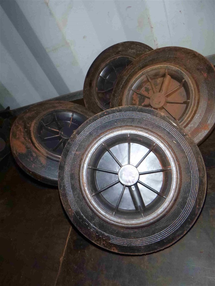 Stunning Rhodium Plated Simulated Diamond Ring - US Size 6