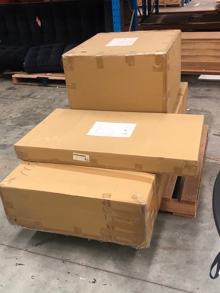 Designer Simulated Diamond & Pearl Antique Look Brooch Pin in Gold