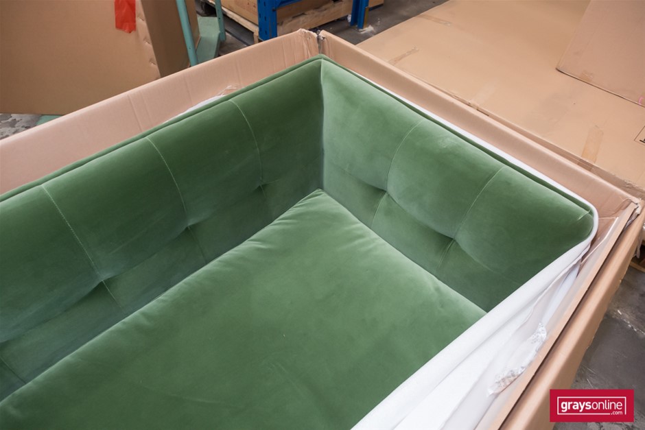 RIP CURL Boy's Road Trip T-Shirt, Size 3-4, Black. RRP: $29.99.
 