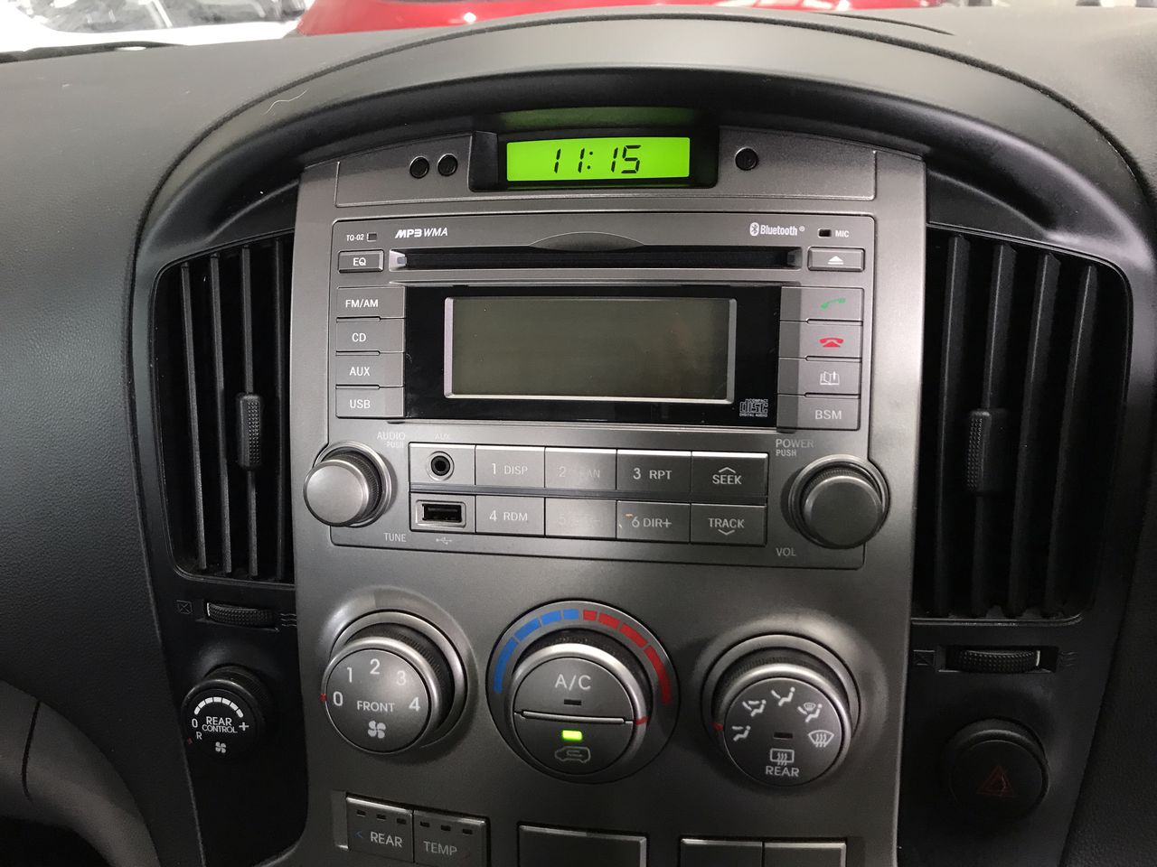 JACHS Men's Chambray Shorts, Size 42, 98% Cotton, Blue Geo.  Buyers Note -