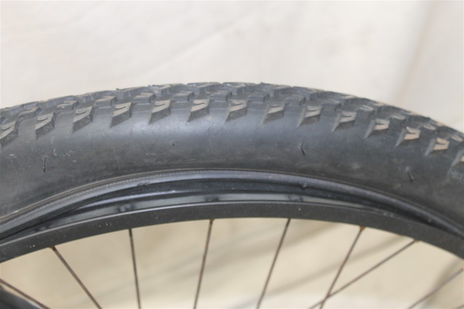 quantity of S/S hydraulic new fittings and a Solenoid  "Burkert" valve