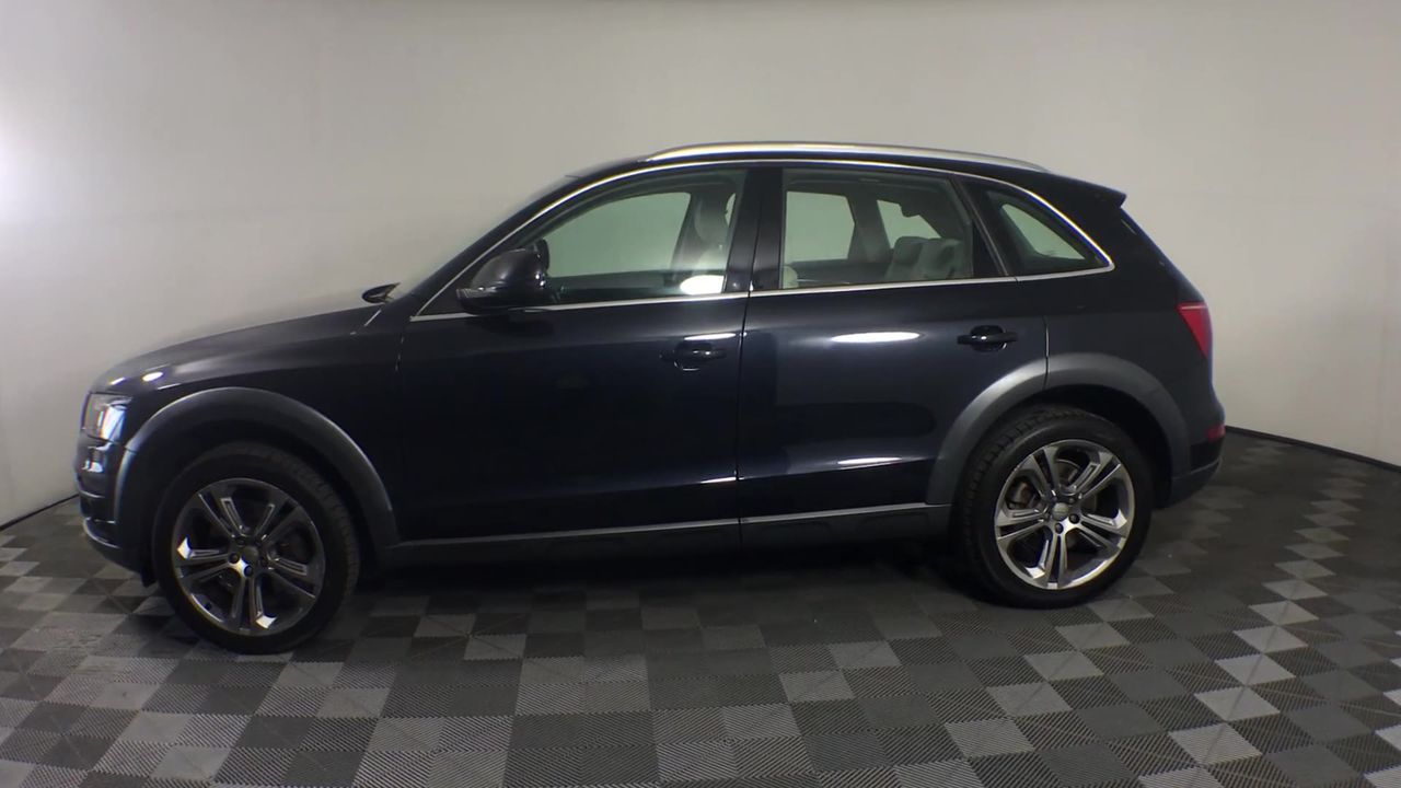 Waterproof  Watch Barrel Shaped Transparent Red Color Quartz Watch Popular