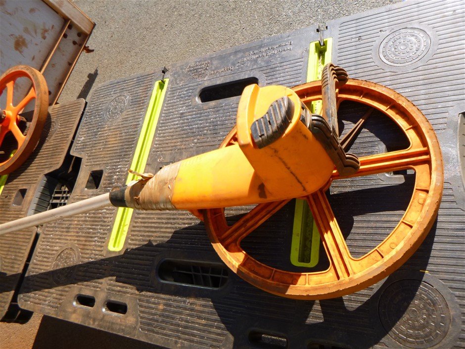 Night Merchant Gin Grapefruit And Soda Cans (24x 250mL) NSW