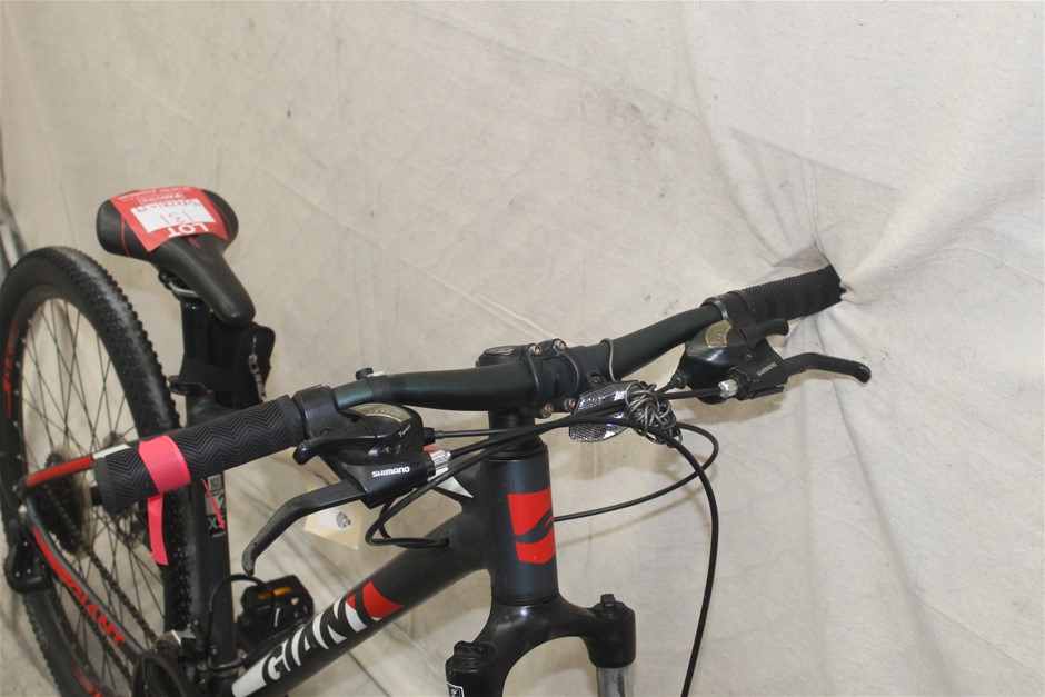 Circle of Friends Pink Moscato Slimline Cans NV (24x 250mL) Limestone Coast