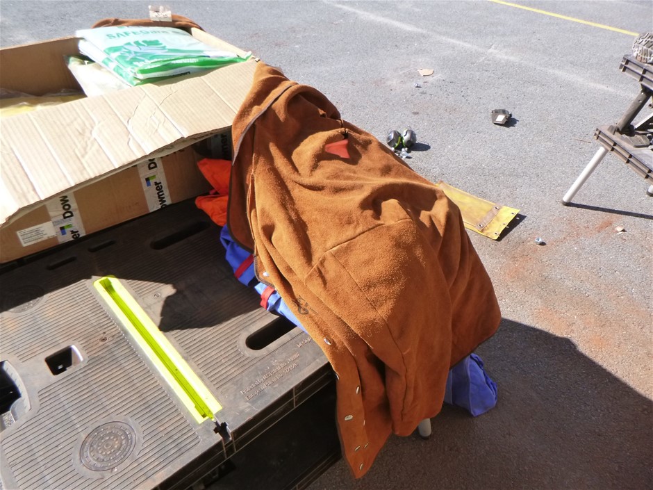 Jules Roy Pinot Noir 2024 (6x 750mL), France.