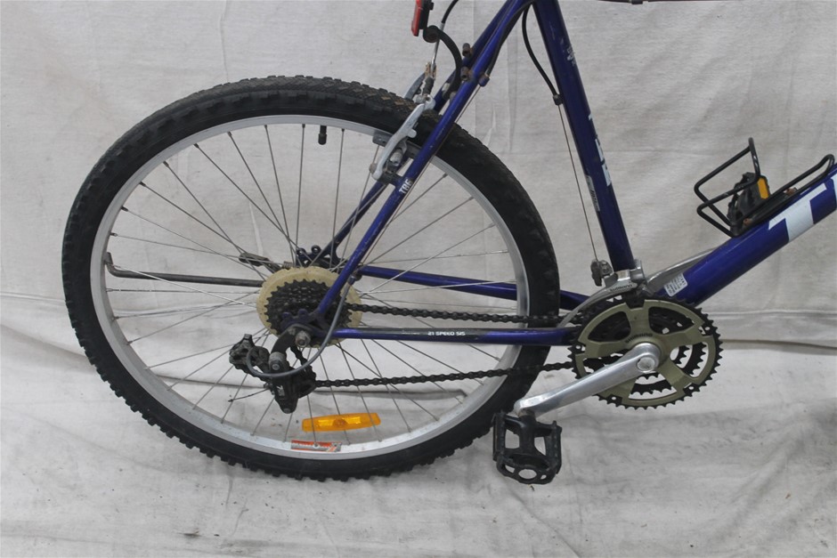 Roberts Estate Chardonnay 2024 (12x 750mL) SEA