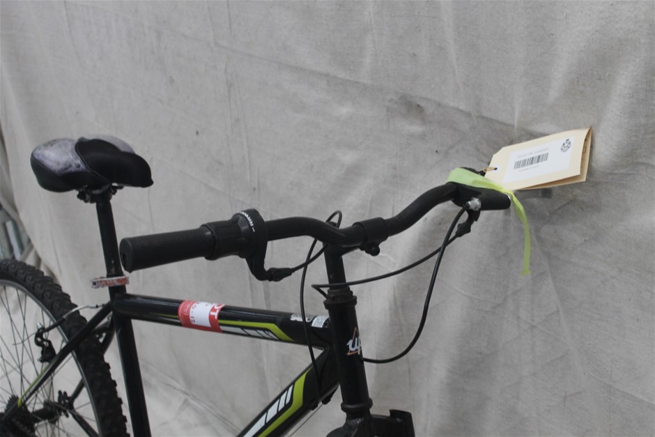 Bleeding Heart Chardonnay (12x 750mL) Adelaide Hills