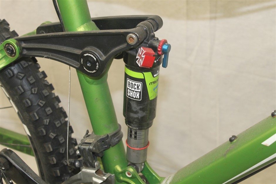 Duchesse De Paris Brut Blanc De Blancs NV (6x 750mL), France.