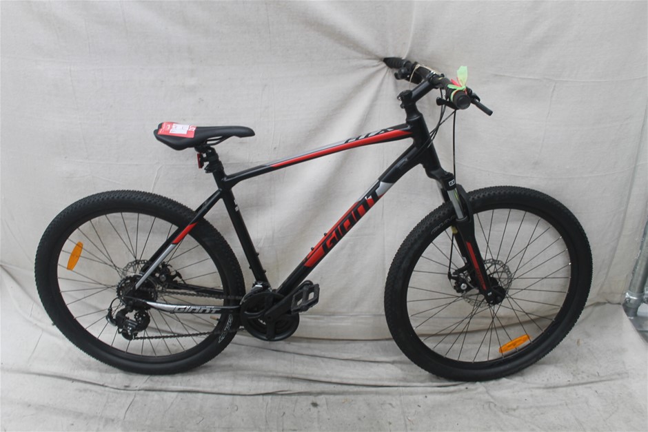 giant mens mountain bike