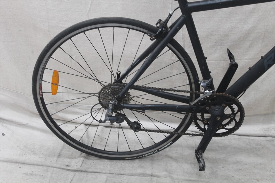 Wolf Blass Yellow Label Shiraz (6x 750mL). SA