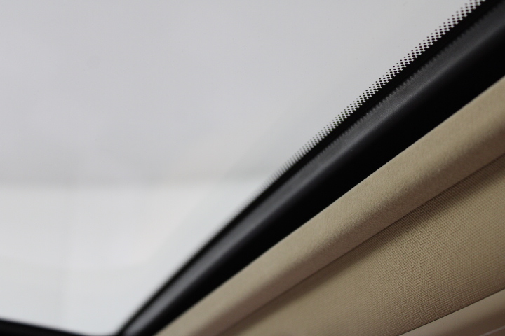 KUVINGS Auto8 Hands Free Cold Press Juicer.