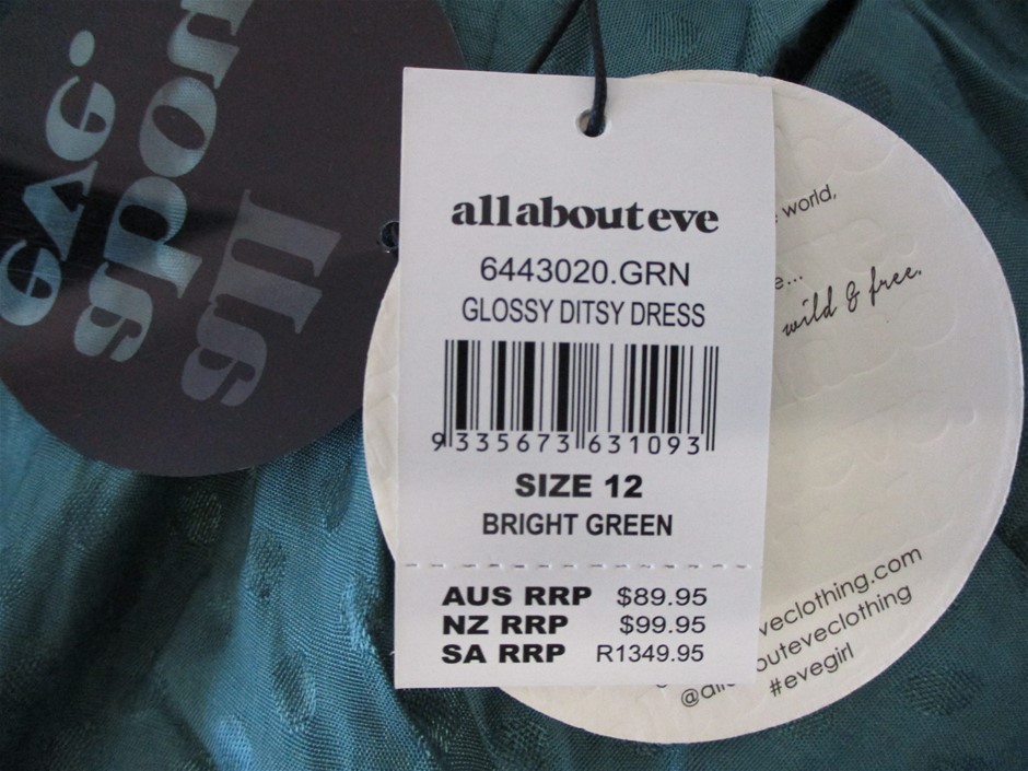 10mm Light Green Flower Jade Gemstones Crystal Beaded Bracelet