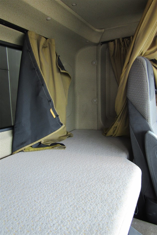 Rare 2016 "Ned Kelly" Helmet Ingot, 999 24k Antique Gold Plated, Guns 27.1g