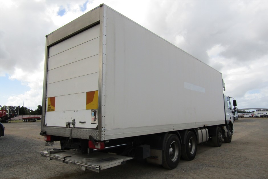 32DEGREES Women's Tech Zip Jacket, Size L, Cream. NB: faint minor marks, mi