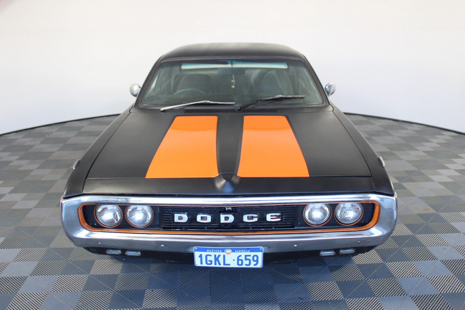 Elephant in the Room Buttery Chardonnay (6x 750mL).