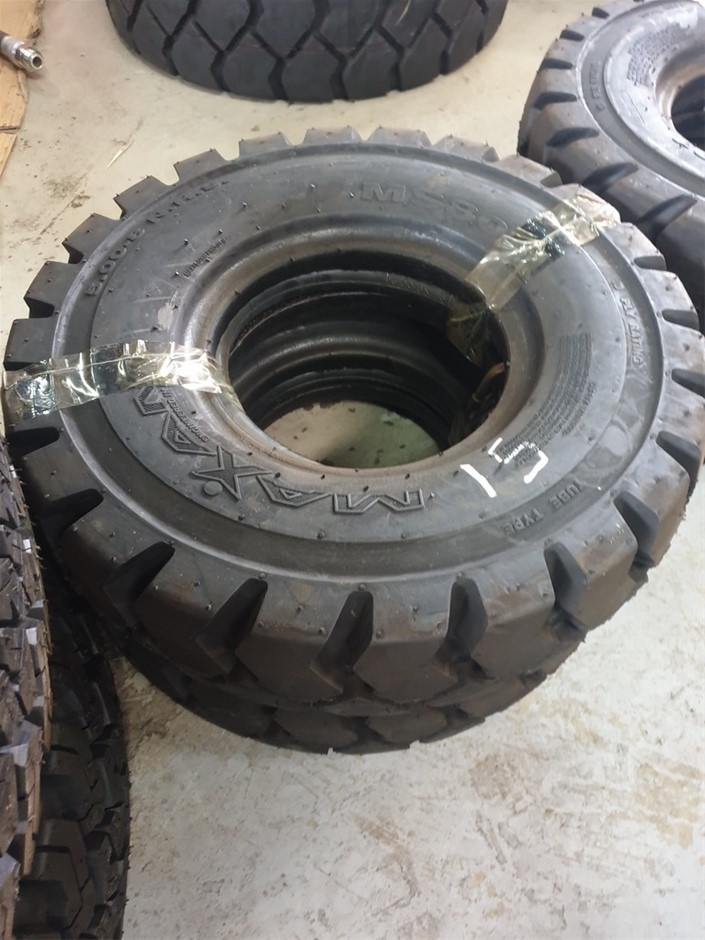 TINY LOVE Black & White Sunny Stroll, Stroller Arch Activity Toy, Multicolo