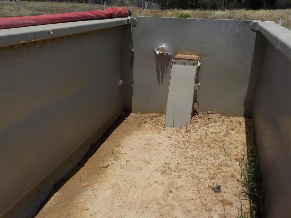 HILLS UV Resistant Retractable Water Hose Reel, 20 Meter Length. NB: Minor