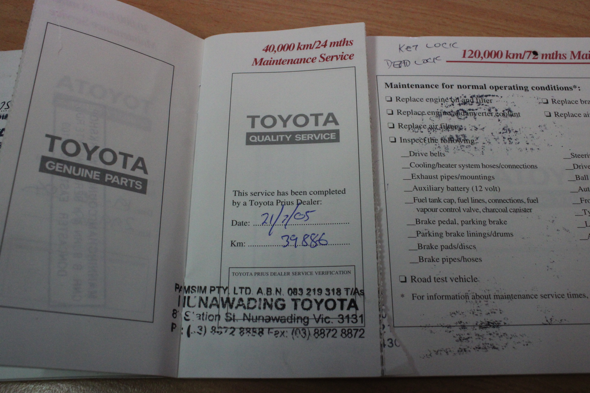 4 Packs Of Cable Ties Each 100pcs, Size: 4.8 x 300mm, Black.