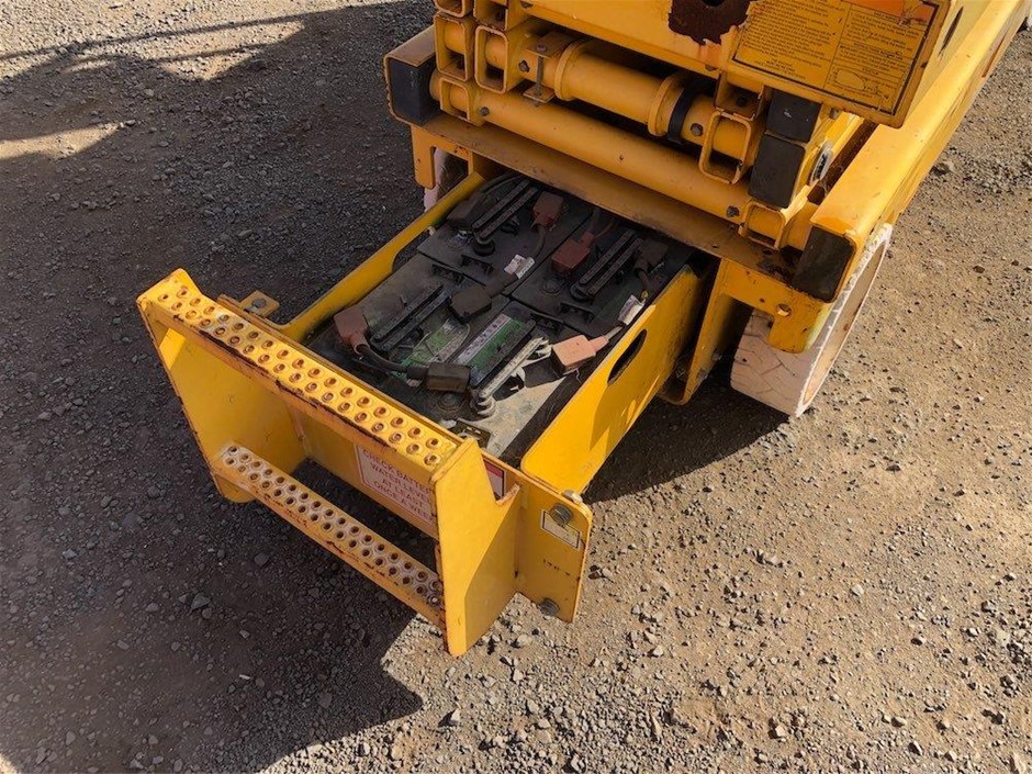 SABA Men's Linen Blend Short, Size XL, 55%Linen/45%Cotton, Washed Black, AG