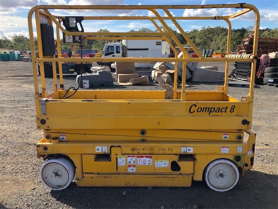 CHAMPION Women's Rochester Puffer Vest, Size Medium, Smoked Sand, CTN8N. RR