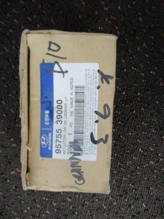 9K Yellow Gold BRACELETACK ONYX CLOVER STUD EARRINGS