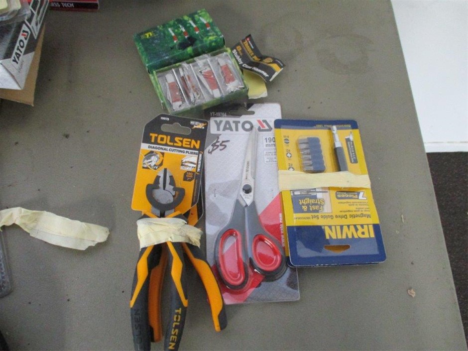 9K Yellow Gold BRACELETUE TOPAZ MARQ HEART RING