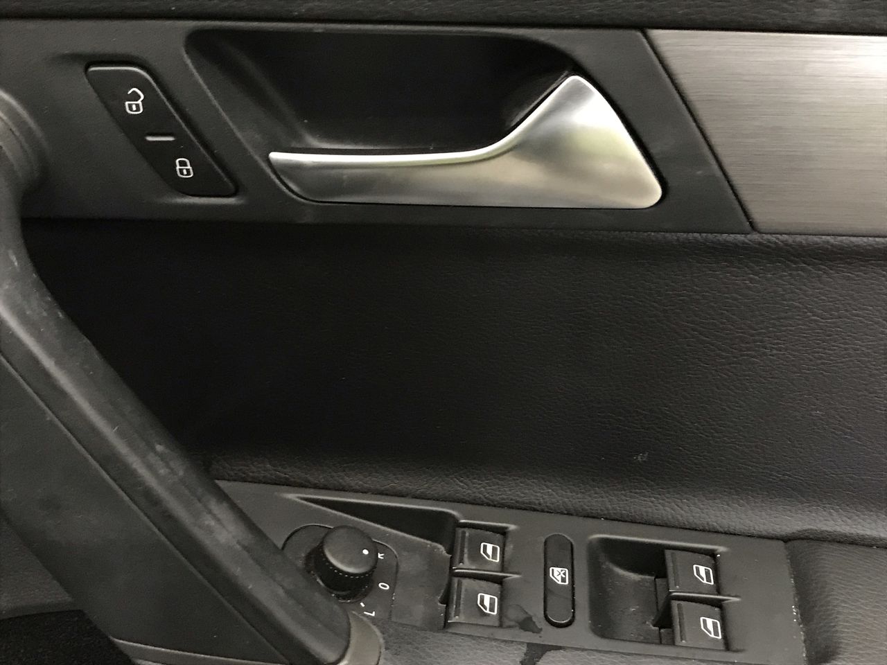 PUMA Men's Essential + 2 Colour Big Logo Fleece Hoodie, Size S, Light Gray