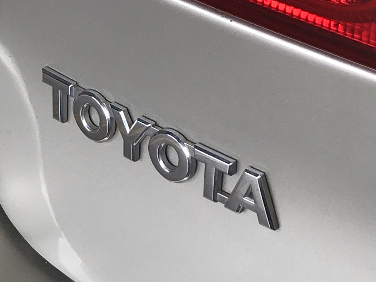 Jules Roy Chardonnay 2023 (6x 750mL), France.