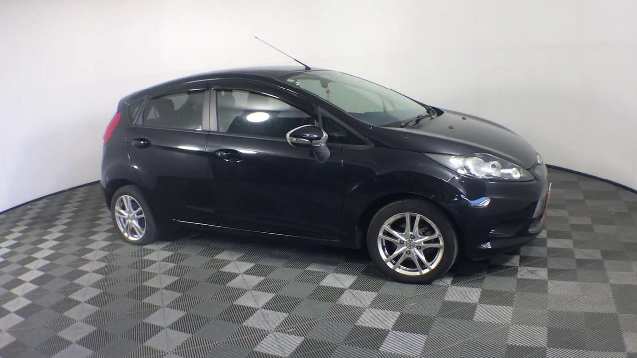 Jules Roy Pinot Noir 2024 (6x 750mL), France.