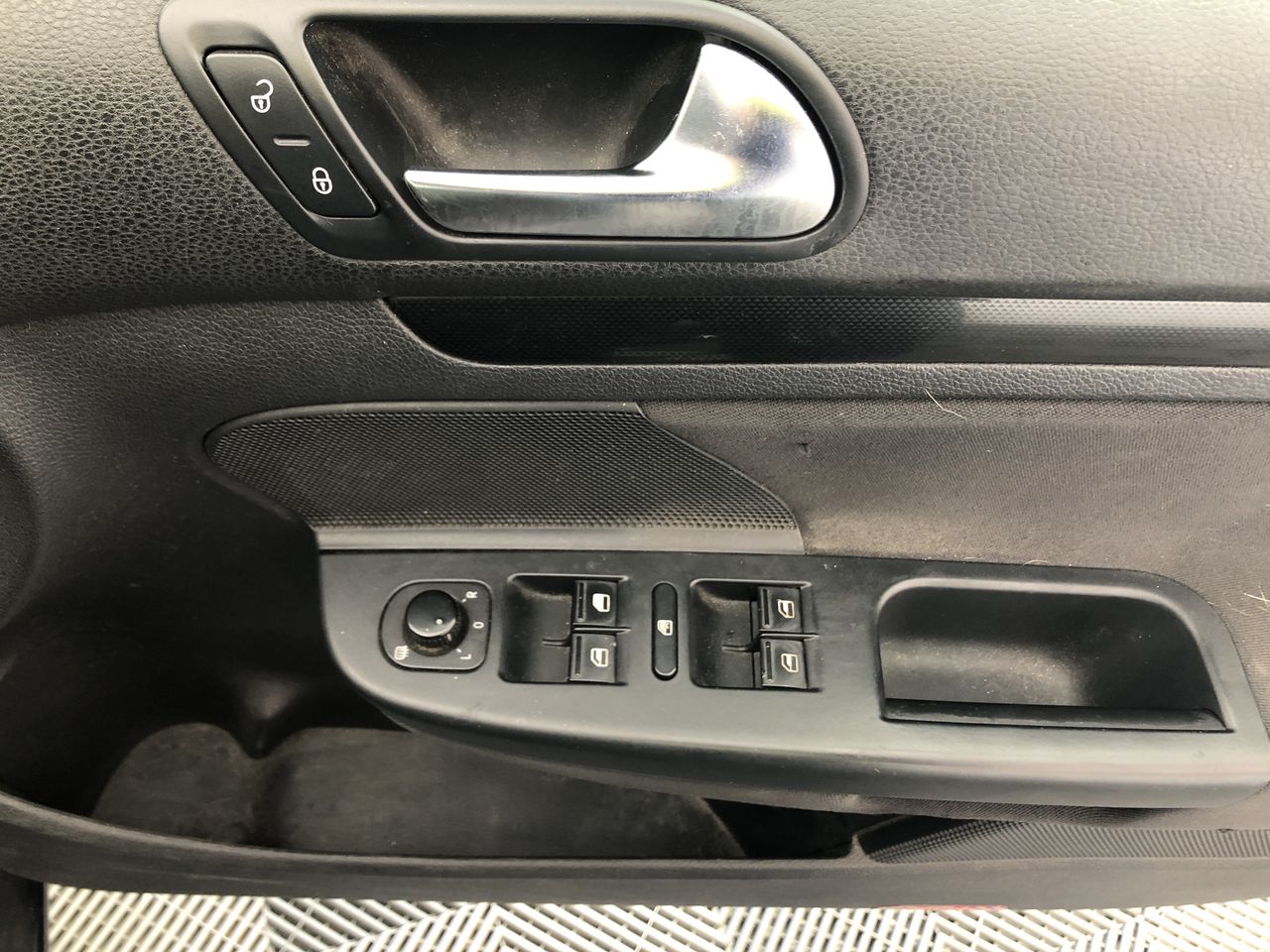 9K Yellow GOLD 0.05CT HI I1 DIAMOND EMERALD RNG