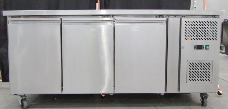 Stunning Rhodium Plated Simulated Diamond Ring - US Size 8