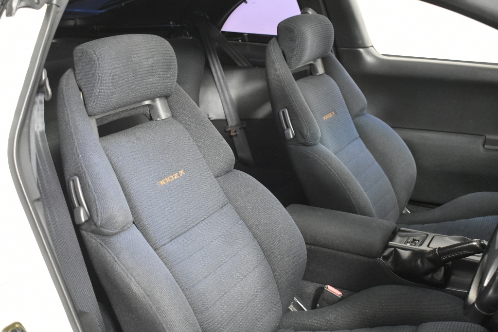 Designer Unisex Black Volcanic Lava Rock Beaded Crystal Initial"E" Bracelet