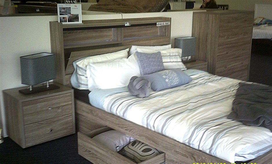 PLUSHIE BUNDLE: BANPRESTO My Hero Academia Big Mascot Plush x BANPRESTO Dem