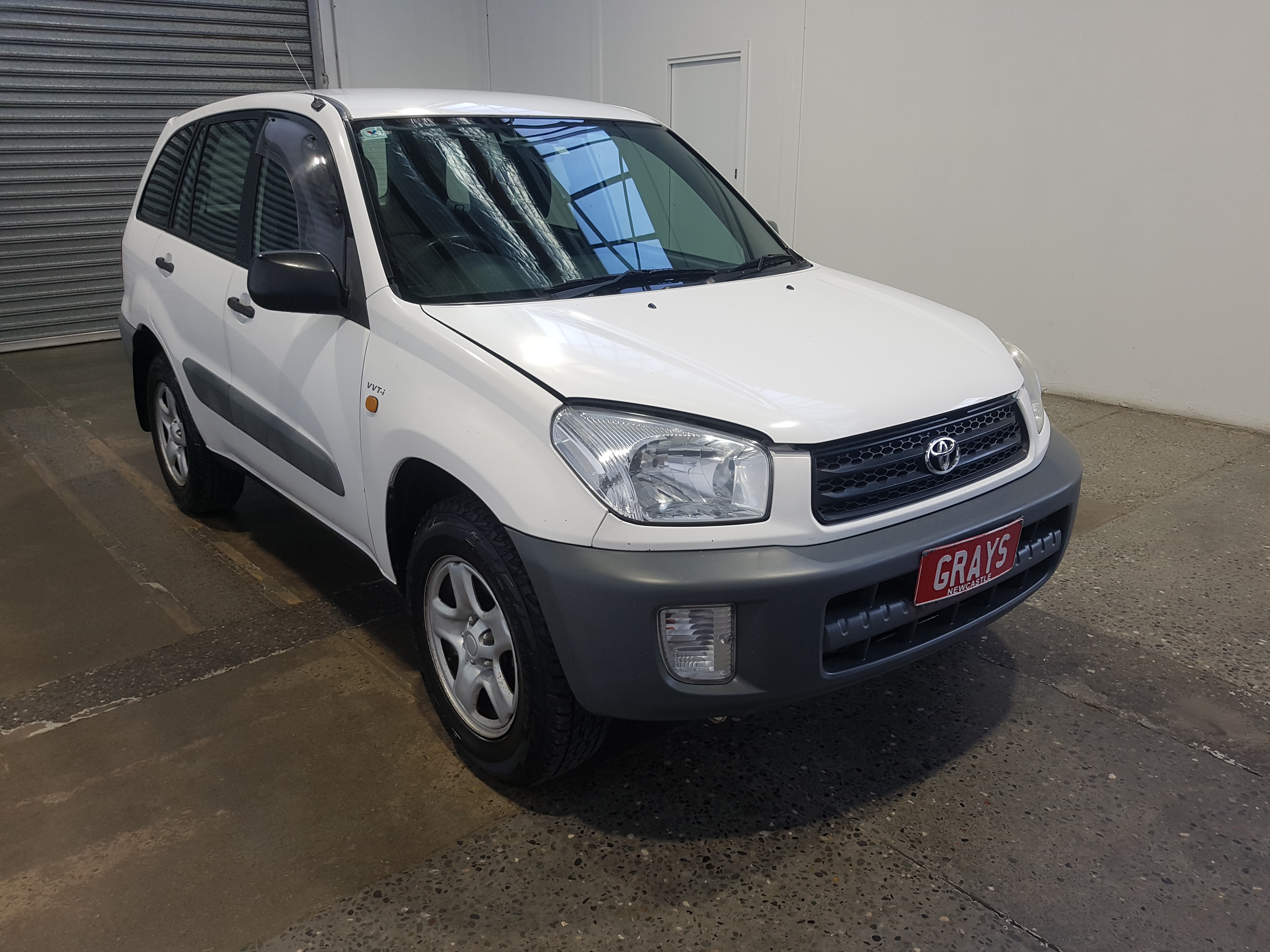 9K YELLOW GOLD 0.50ct F VS LAB DIAMOND CLAW SET BAND