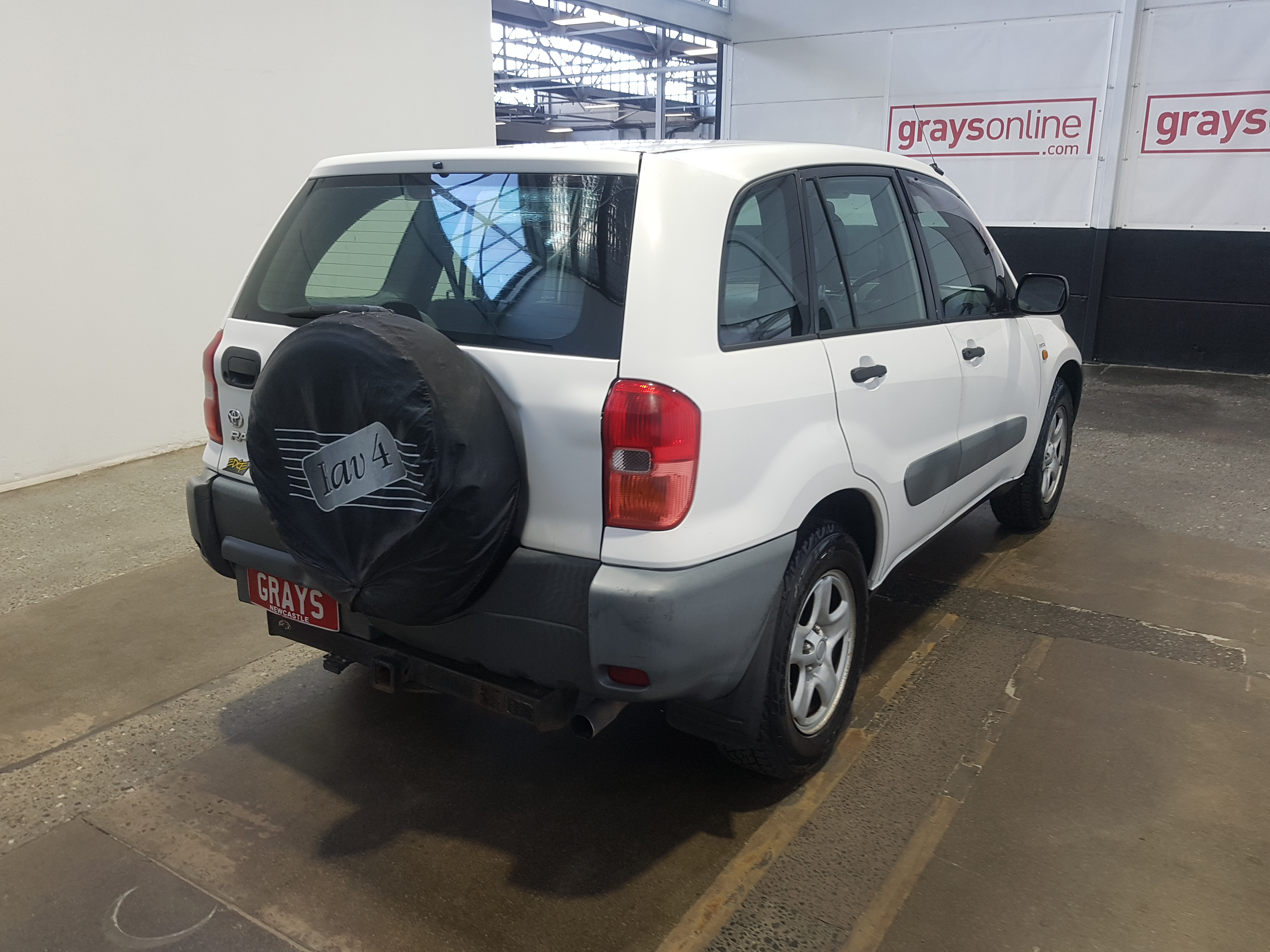 9K WHITE GOLD 0.25ct F VS LAB DIAMOND CHANNEL SET BAND