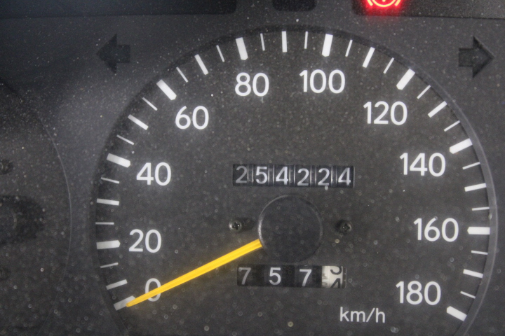 Replica Royal Ring - 16 Simulated Diamonds - US Size 7