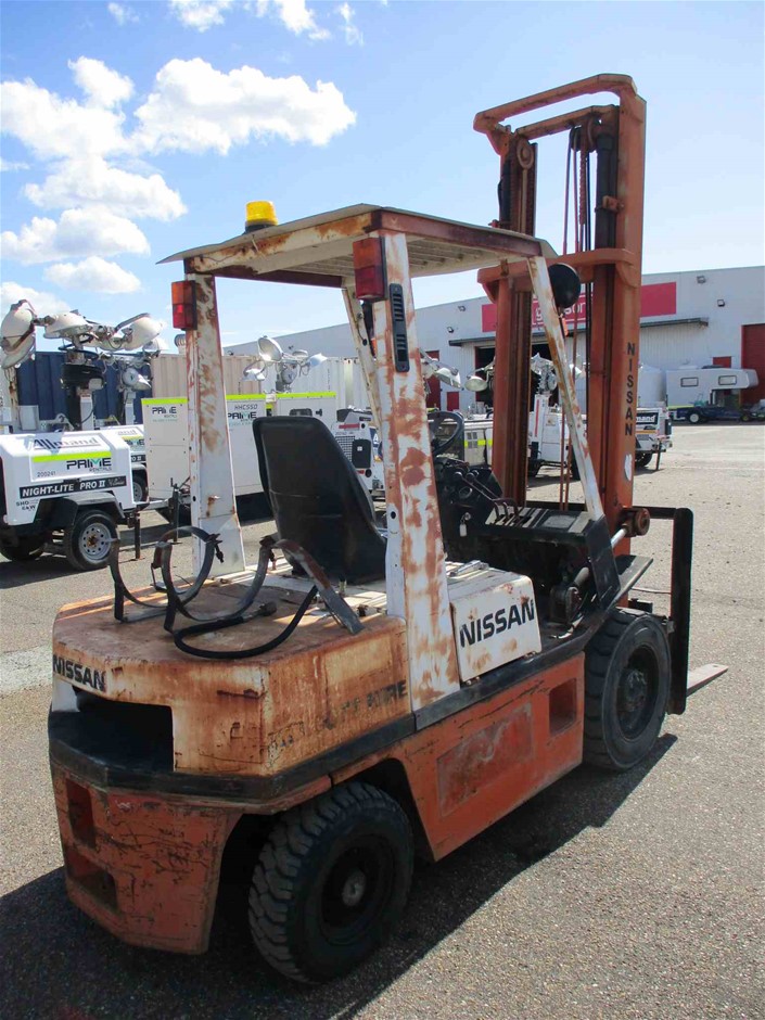 Designer Simulated Diamond Square Stud Earrings in Silver