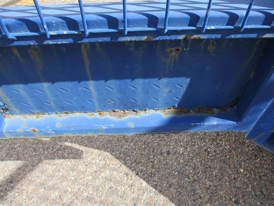 Stainless Steel Initial 'R' Bracelet with Simulated Diamonds - Yellow